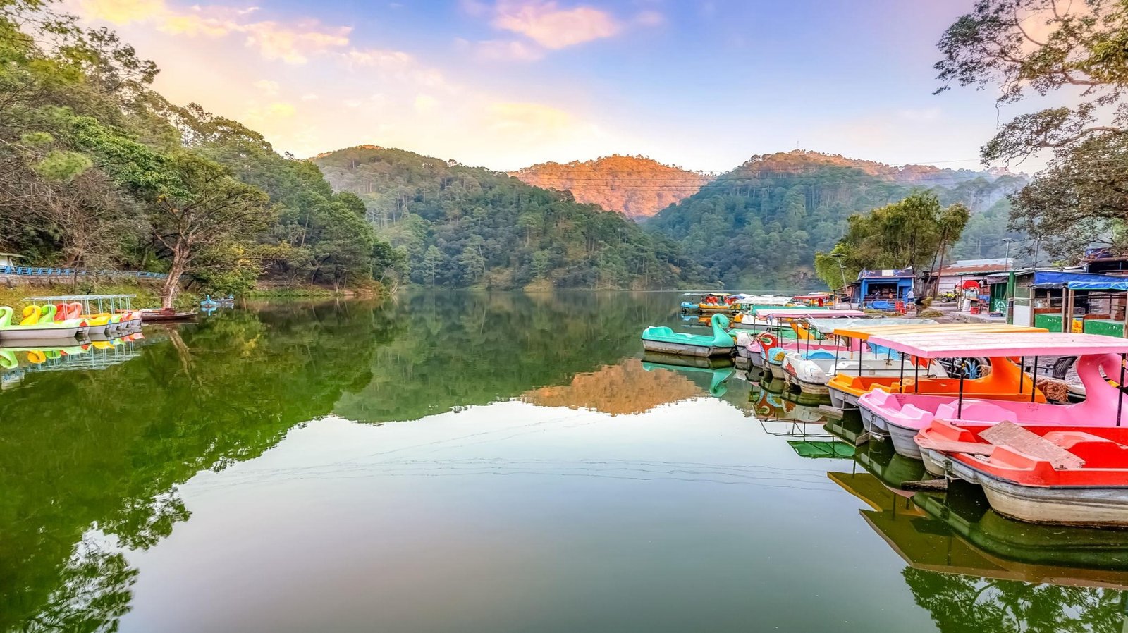 Nainital Travel Guide 2026: Best Places to Visit, Naini Lake Boating, Itinerary & Tour Packages