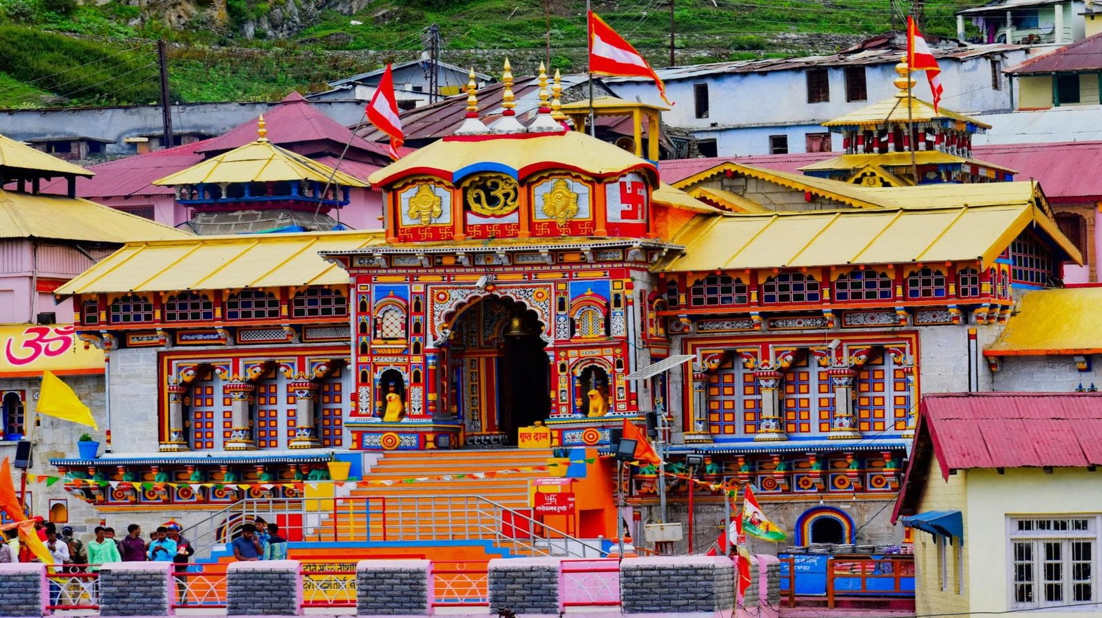 Badrinath Yatra 2026: Complete Travel Guide, Darshan, Best Time, Route & Tour Packages